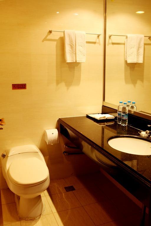Heze Tianhong Hotel חדר תמונה