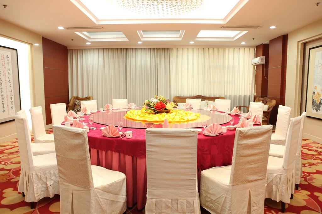 Heze Tianhong Hotel מראה חיצוני תמונה
