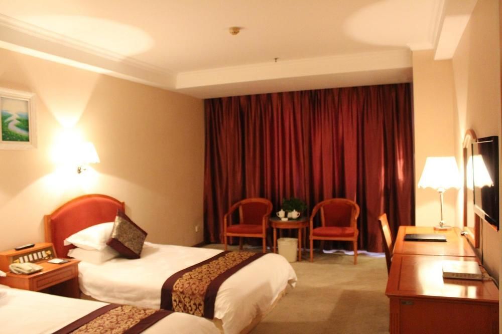 Heze Tianhong Hotel מראה חיצוני תמונה