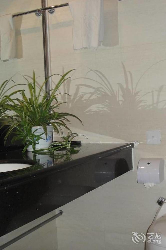 Heze Tianhong Hotel מראה חיצוני תמונה